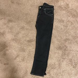 montero pants waist: 31 Length: 32